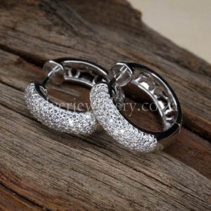 Round CZ Huggie Diamond Dot Setting